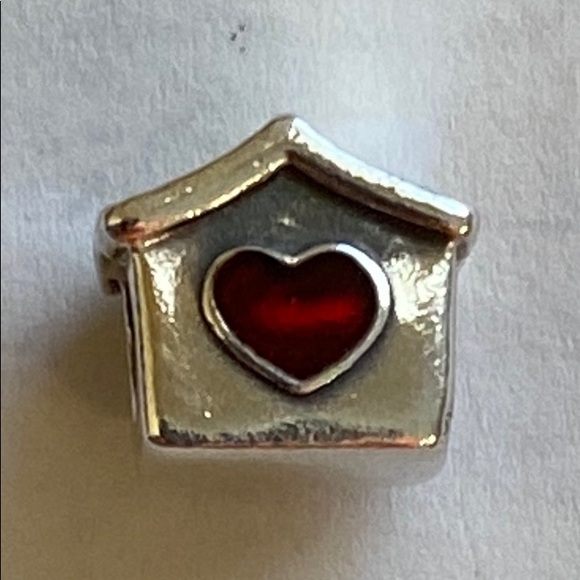 Doghouse w/red enamel heart - Pandora - retired!! - Picture 3 of 7